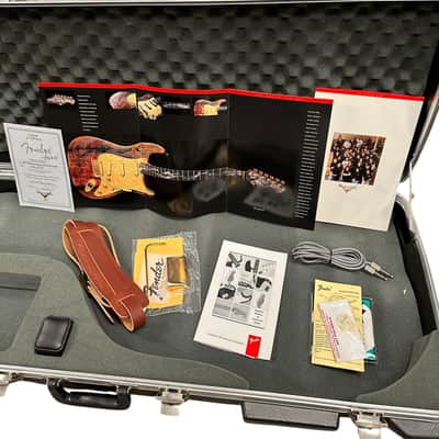 Fender Diamond Dealer Custom Shop Limited Edition 40th Anniversary Stratocaster W/ Diamond Ring image 2