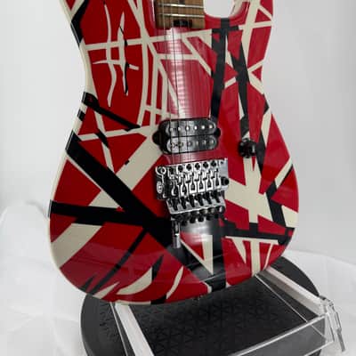 EVH Striped Series Frankie 2020 - Present - Red / White / Black Stripes Relic image 24