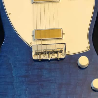 Harmony Silhouette Flamed Maple Top Blue Translucent image 4