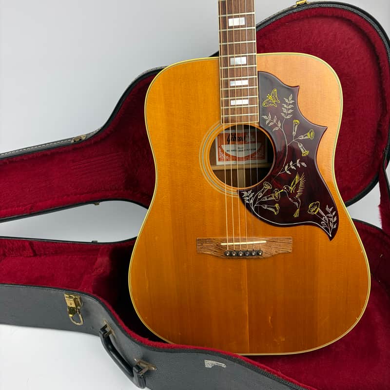 Gibson Hummingbird Custom 1979 Natural top, Cherry back and sides. W OHSC