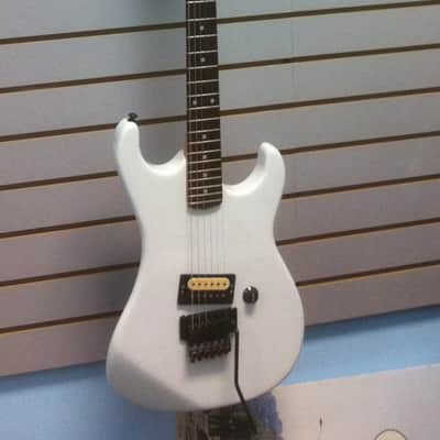 Kramer Baretta (Holy Grail) 1983 White image 1