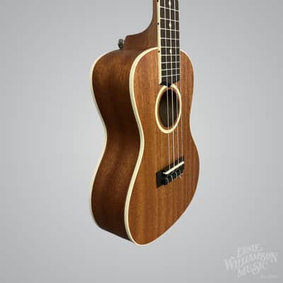 Lanikai LU21-C Concert Ukulele w/ Bag image 3