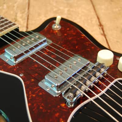 Silvertone 1478 Silhouette Reissue w/Waterslide Baritone Rubber Bridge Conversion, Harmony Offset Style w/Bigsby + Soft Case image 5
