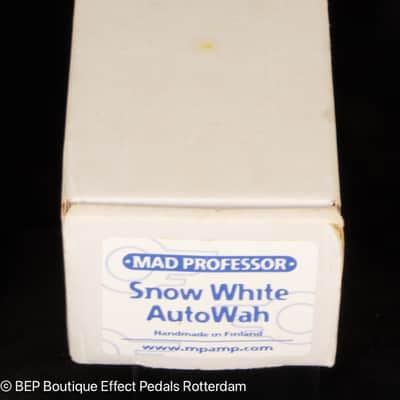 Mad Professor Snow White Auto Wah Handwired 2010s - White image 10
