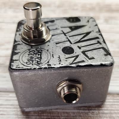 Immagine Sketchy Sounds Panic Button Momentary Mute Kill Switch Guitar Pedal - 3