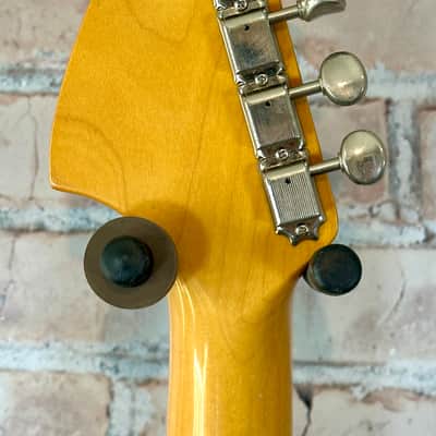Fender Reissue ‘69 Mustang Japan 1995 - Vintage White image 6
