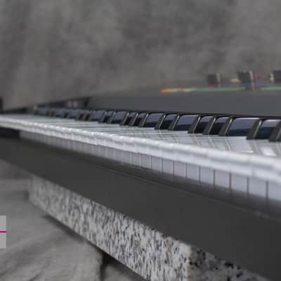 Roland JUNO-106 Programmable Polyphonic Synthesizer in Very Good condition image 3