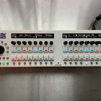 MIDIbox SEQ V4+ Midi sequencer w/OLED displays and 909 style buttons image 1