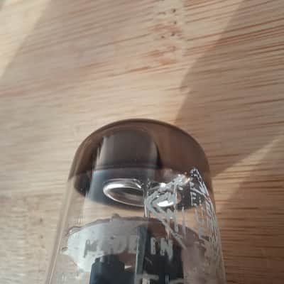 Immagine Very rare earlier construction 1956 NOS TELEFUNKEN ecc81 12at7 perfect, fully tested. Rounded plate with no hole. - 13