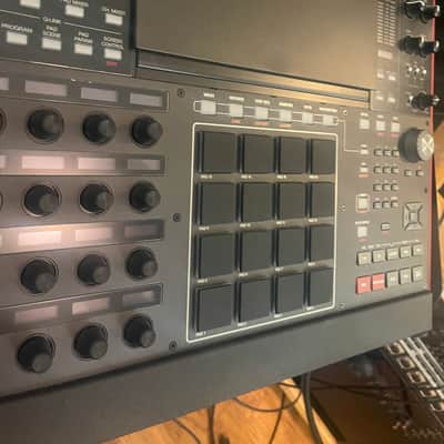 Akai MPC X Standalone Sampler / Sequencer 2017 - Present - Black image 4