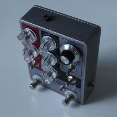 FTelettronica Tempus Fugit Analog Delay Aluminum / Red / Black image 2