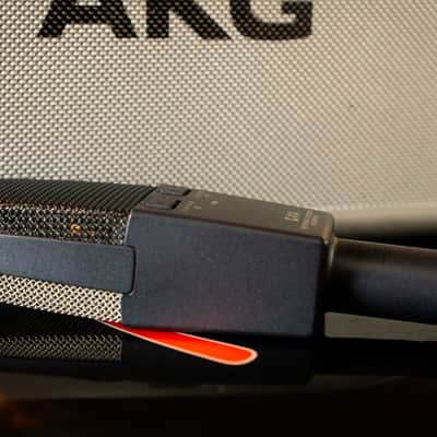 AKG C414 XLS Large Diaphragm Multipattern Condenser Microphone 2010s - Black image 9
