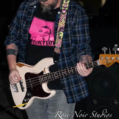Fender Flea Artist Series Road Worn Signature Jazz Bass 2016 - Present - Shell Pink image 2