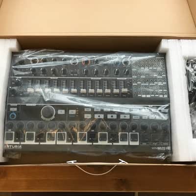 Arturia MiniBrute 2S Desktop Synthesizer 2018 - Present - Black image 3