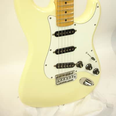 90's Fender Artist Series Yngwie Malmsteen Signature Stratocaster Electric Guitar, Vintage White image 3
