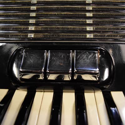 Guerrini Company 2/4 Student Accordion image 2