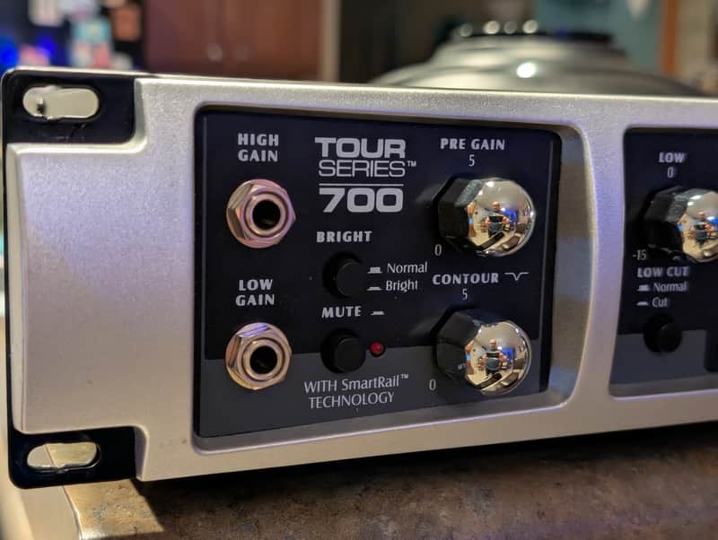Peavey 700 Series Bass Amp Rack Mount Solid State 700 Watts Tour Series 2000s - Black Metal Grey Chrome image 1