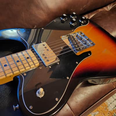 Fender Classic Series '72 Telecaster Custom with Maple Fretboard - 2011 - 3-Color Sunburst image 2