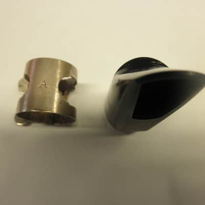 Martin Alto saxophone mouthpiece w/ ligature image 6