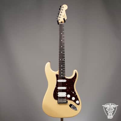 2006 Fender Deluxe Power Stratocaster - 8.2 LBS image 3