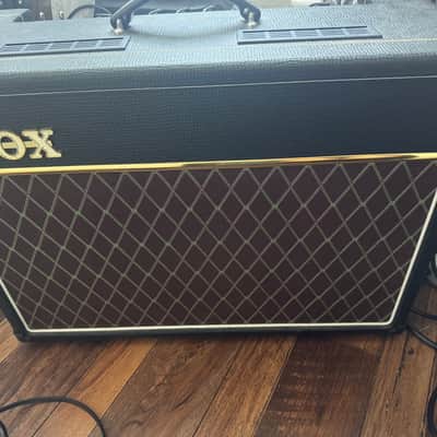 Vox AC15C1 Custom 2-Channel 15-Watt 1x12" Guitar Combo 2010 - Present - Black image 2