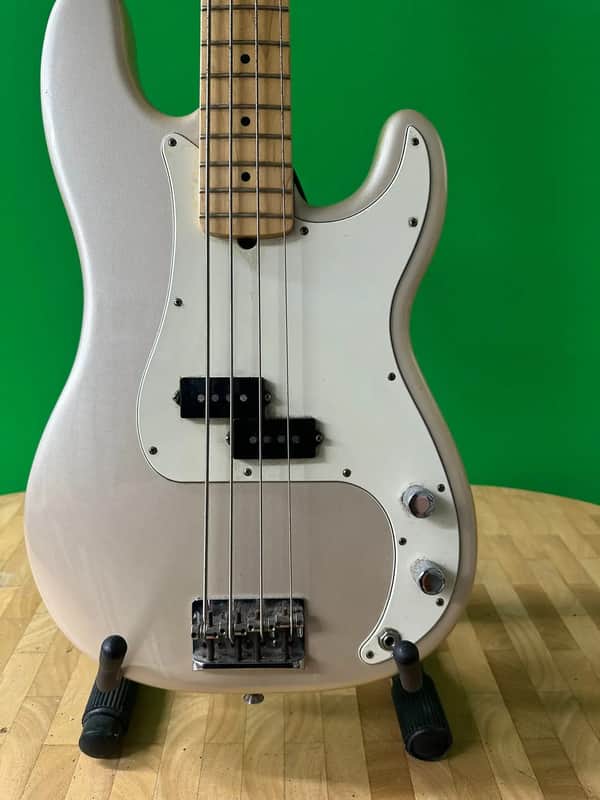 Fender Precision 4-string Bass 2008 image 1