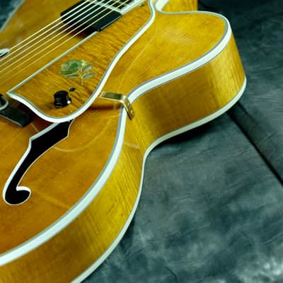 Heritage Johnny Smith Rose w/ Rose Pick Guard 1998 Amber image 6