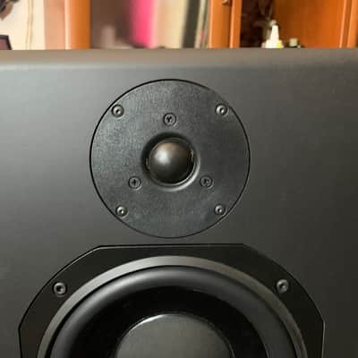 Quested S8 - Black image 8