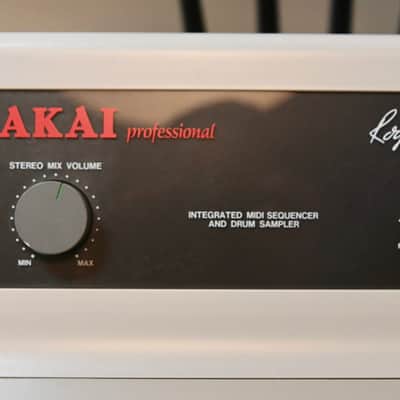 Akai MPC60II Integrated MIDI Sequencer and Drum Sampler 1991 - 1994 - Grey image 12