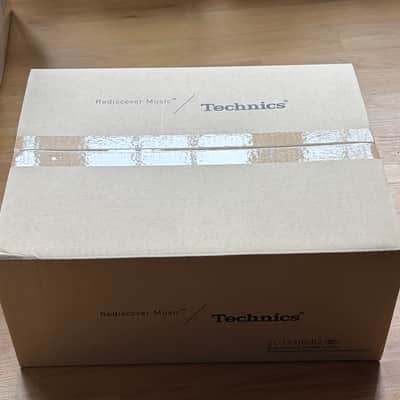 *NEW, SEALED* Technics SL-1210GR2 Grand Class High-Precision Motor Direct Drive Turntable image 2