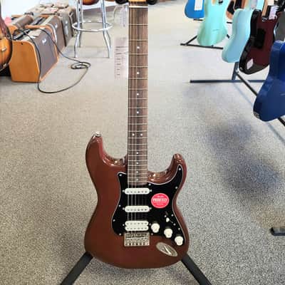 New Squier Classic Vibe '70s Stratocaster HSS HT Hardtail Electric Guitar - Mocha image 2