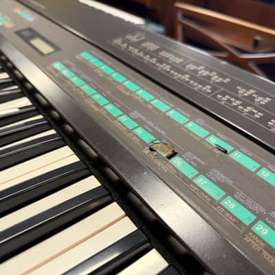 Yamaha DX7 Programmable Algorithm Synthesizer 1983 - 1987 - Black image 7