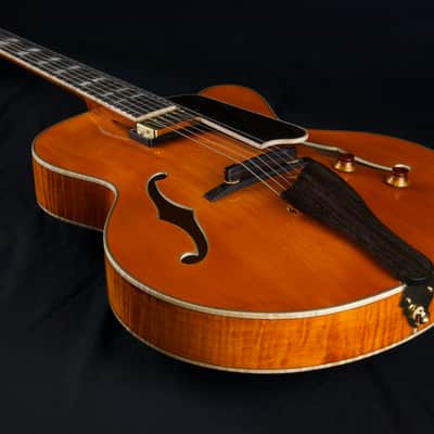 Eastman AR580CE Honeyburst Archtop Guitar NEW image 15