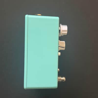 Crazy Tube Circuits White Whale V2 Analog Spring Reverb and Tremolo - Blue image 4