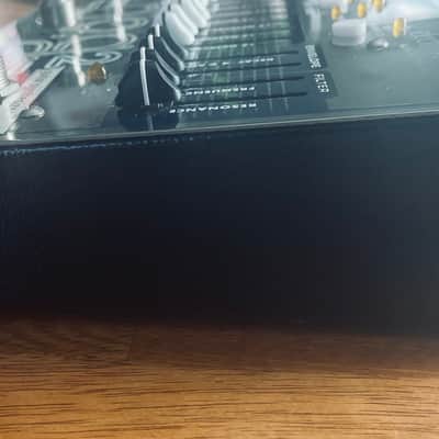 Electro-Harmonix HOG2 Harmonic Octave Generator image 5