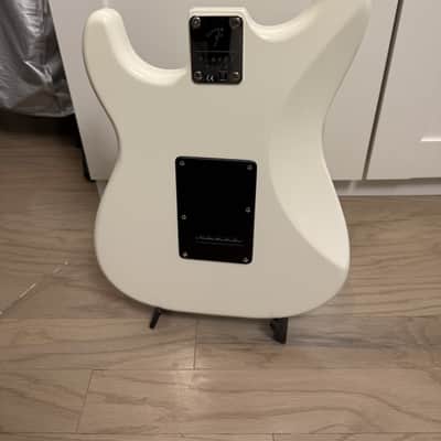 Immagine Squier Affinity Stratocaster HH Body Olympic White w Tremolo System Neck Plate - 2