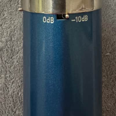 MXL 4000 Large Diaphragm Condenser Microphone – Blue – w/ Wooden Case image 5