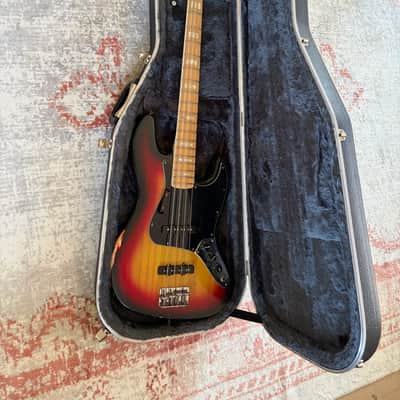 Fender Jazz Bass 3-Bolt with Maple Fretboard 1977 - 1978 - Cherry Sunburst image 2