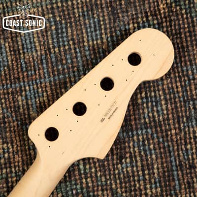 Mint Fender Player Series Precision Bass Left Handed Neck - Pau Ferro image 4
