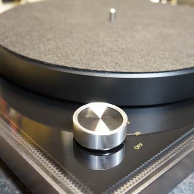 Mcintosh MT2 Turntable image 4