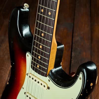 Fender STRATOCASTER 1963 - 3 TONE SUNBURST image 6