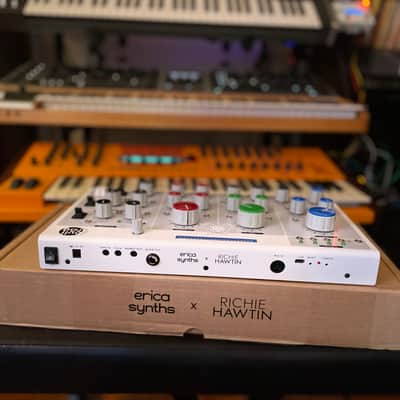 Erica Synths Bullfrog Desktop Monophonic Synthesizer 2023 - Present - White image 4
