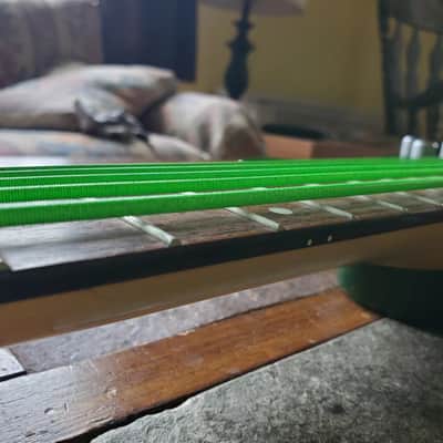 Peavey Fury V 5-string bass green image 7