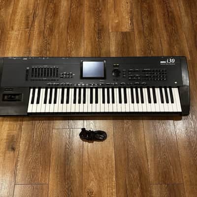 Korg i30 Synthesizer Music Workstation 61 Keys, Fully Serviced, New Switches Installed