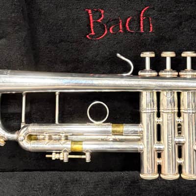 Bach Stradivarius Trumpet Model 37, Silver Finish image 9