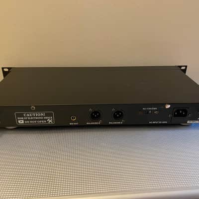 Bose AK-339 VHF Dual Channel Wireless Microphone System W/Case image 5