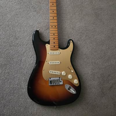 Fender American Ultra II Stratocaster with Maple Fretboard2025- Present - Ultraburst