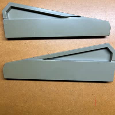 Roland TR-909 Genuine End Cheeks / Side Panels TR909