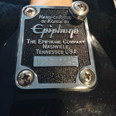 Epiphone "Demon FX" V with Case image 5