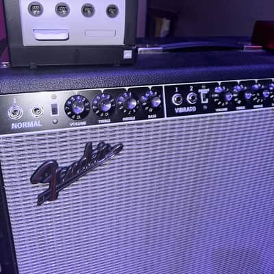 Fender '65 Twin Reverb Reissue 85-Watt 2x12" Guitar Combo 1991 - Present - Black image 2